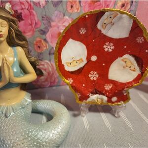 DECOUPAGE SCALLOPED FAN SHELL 